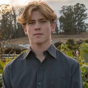 Meet your Posher, Elijah